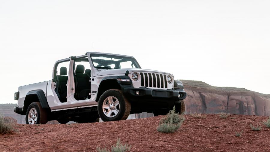  Jeep Gladiator Sport (JT) 2019 года  (NA) (фото 20 из 26)